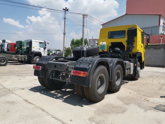 Capacidad de carga 40-60 toneladas Sinotruk HOWO 6X4 3 Ejes Camión tractor para la demanda de África