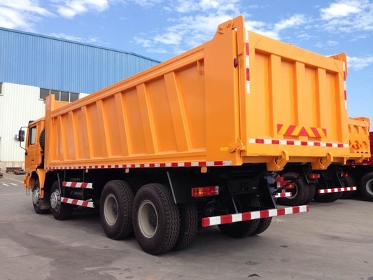 21-30t Capacidad de carga Hombre 7.5 toneladas Eje delantero Shacman 40 metros cúbicos Camión de remate