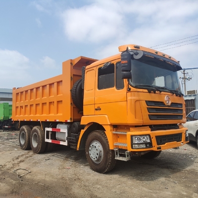 Shacman 6X4 Máquina de minería de 10 ruedas Camiones pesados con neumáticos radiales y ≤5 asientos