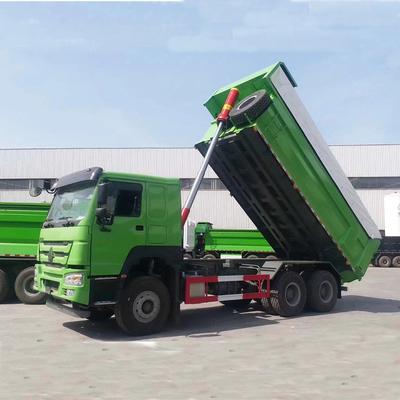 Sinotruck de 375 CV HOWO Foton 6X4 Capacidad del motor del camión de descarga con tirador&gt; 8L y 300L Cisterna de combustible
