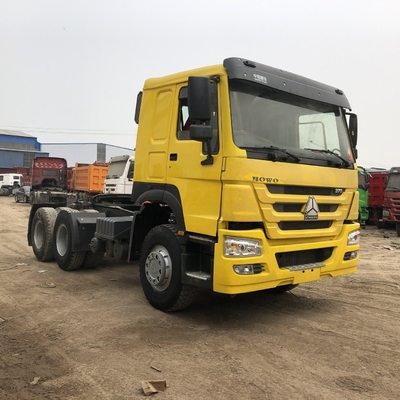 10f 2r Velocidades usadas Sinotruck Tanzania Tractor Head Truck / Prime Mover para el beneficio