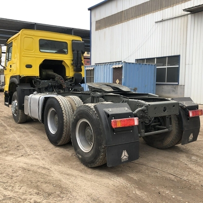 10f 2r Velocidades usadas Sinotruck Tanzania Tractor Head Truck / Prime Mover para el beneficio