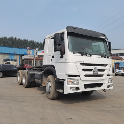 10f 2r Velocidades usadas Sinotruck Tanzania Tractor Head Truck / Prime Mover para el beneficio