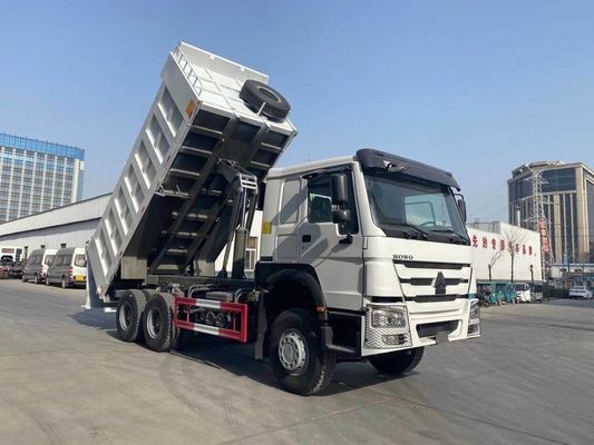6X4 Sinotruk HOWO 10 neumáticos camión de arena de volumen camión de descarga con tanque de combustible de 300L