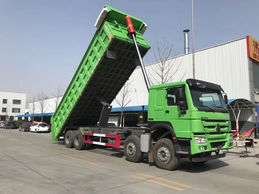 Camión de 40 toneladas Sinotruck HOWO 8X4 Dump Mining Usado con transmisión HW19710