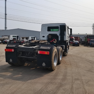 6X4 HOWO Road Man Tractor Head Truck para África 2016 año Cummins Isme 420 motor