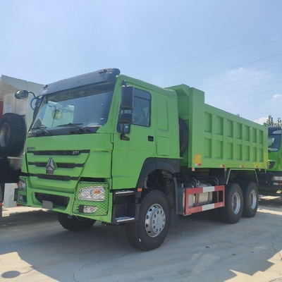 Camión de 15 toneladas en Sinotruk Angola con diseño de neumáticos radiales y capacidad del motor&gt; 8L