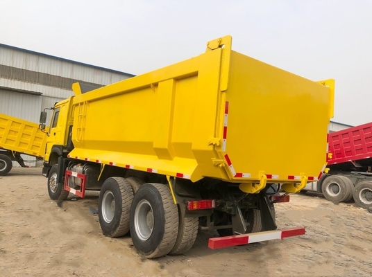 Una cama con aire acondicionado Sinotruck HOWO 371 420HP de trabajo pesado de 10 ruedas camión de vuelta 40t
