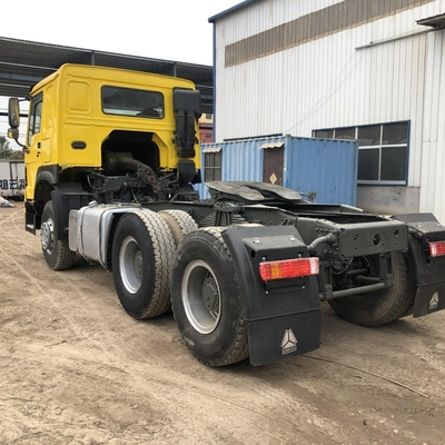 Cisterna de petróleo de aluminio de 400L Sinotruk HOWO Camión tractor con cabeza de remolque para el mercado de Etiopía