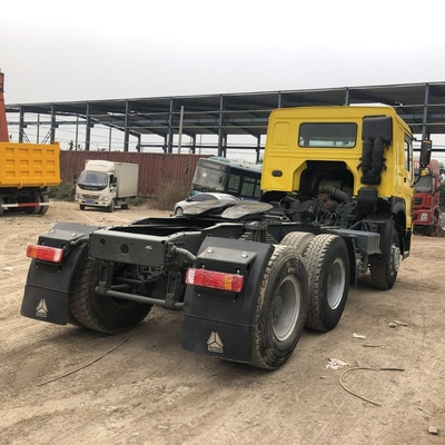Cisterna de petróleo de aluminio de 400L Sinotruk HOWO Camión tractor con cabeza de remolque para el mercado de Etiopía