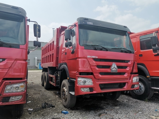 Sinotruk de segunda mano HOWO Shacman Dump Tipper para África 6×4 Volante de conducción 300L Cisterna de combustible