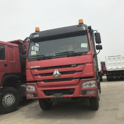 371HP 10 ruedas Sinotruk HOWO Camiones de remate 6X4 8500*2500*3400mm Potencia de caballos 420HP