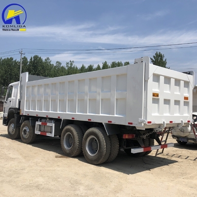 Camión pesado de 8X4 de 60 toneladas Sinotruk en buenas condiciones con neumáticos radiales de 1200r20