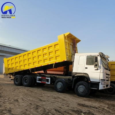 Camión pesado de 8X4 de 60 toneladas Sinotruk en buenas condiciones con neumáticos radiales de 1200r20