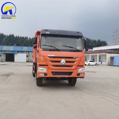 Sinotruk camión pesado descargadores camión de remate 6X4 Euro 2 300L tanque de combustible para el rendimiento