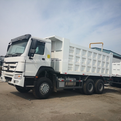 5600X2300X1500 20cbm Dimensión del cubo Sinotruk HOWO 6X4 Camión de remate para la construcción