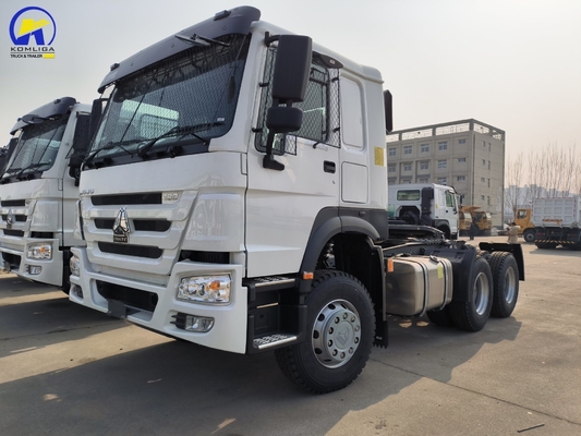 Diseño de neumáticos radiales Sinotruk HOWO 6X4 420HP Tractor Truck Head con base de tracción 50 /90
