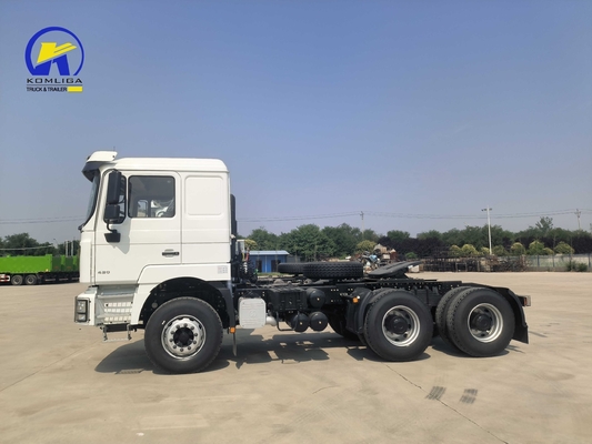 10 ruedas de carga pesada Shacman Tractor Truck Head con asientos ≤ 5 y capacidad del motor &gt; 8L