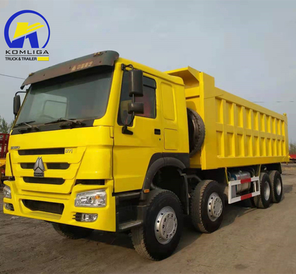 Utilizado HOWO 8X4 12 ruedas de trabajo pesado camión tirador 8500 * 2500 * 3400mm para el sitio de minería