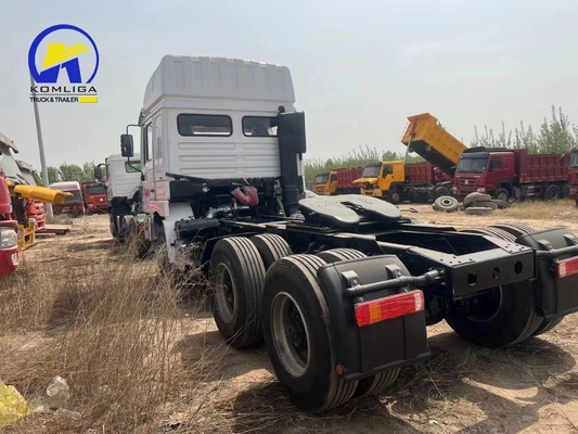 Diseño de neumáticos radiales Shacman 6X4 Cabeza de remolque Camión tractor con eje delantero 7.5 toneladas