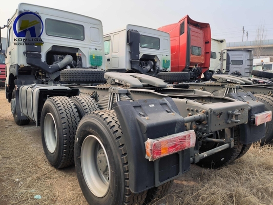 Sinotruk HOWO Camión 6X4 10 ruedas Camión tractor usado con tanque de aceite de aluminio de 400L