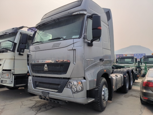 6X4 Sinotruk HOWO Tractor pesado Camión cabeza de remolque con Wd615.47 Capacidad del motor&gt; 8L