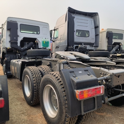 Sinotruk HOWO 6X4 de segunda mano, remolque pesado, camión tractor con y ≤5 asientos