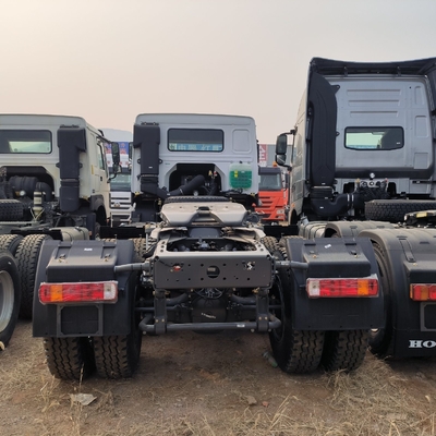 Sinotruk HOWO 6X4 de segunda mano, remolque pesado, camión tractor con y ≤5 asientos