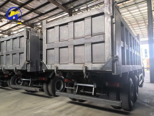 21-30t Capacidad de carga 8500*2500*3400mm Sinotruk HOWO 6X4 camión de descarga para Afria