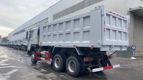 Diseño de neumáticos radiales Sinotruk HOWO 375HP 380HP 400 HP 6X4 camión de retroceso para trabajo pesado