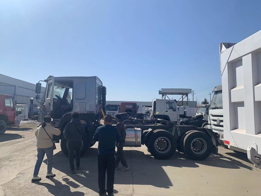 Carga diésel remolque 10 ruedas remolque cabeza de primer mover Sinotruk HOWO 6X4 camión tractor