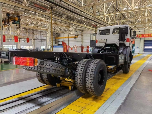 Beiben Benz 4X2 6X4 Prime Mover Camión de cabeza de tractor con diseño de neumáticos radiales