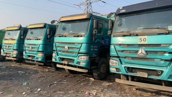 Camión de descarga con tirador original Euro5 HOWO 6X4 usado con capacidad de motor diésel&gt; 8L Euro5