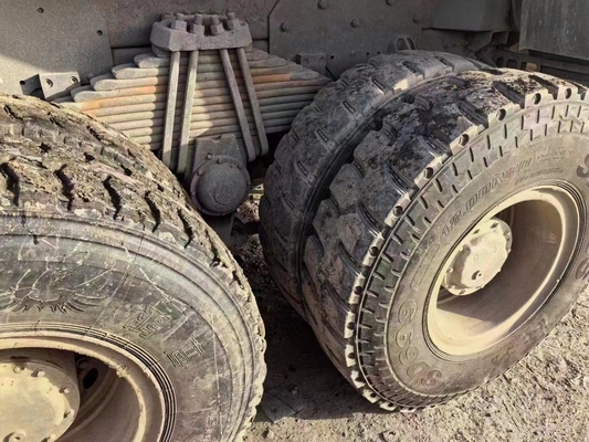 Camión de descarga con tirador original Euro5 HOWO 6X4 usado con capacidad de motor diésel&gt; 8L Euro5