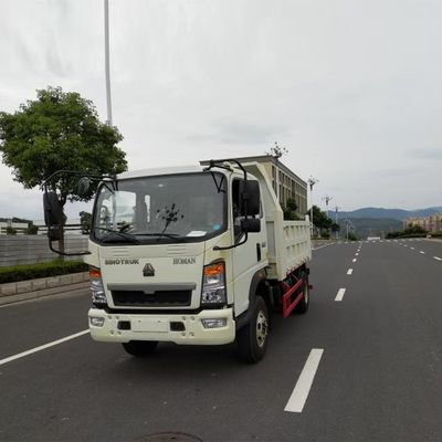 Sinotruk HOWO Homan 4X2 Mini Pequeño camión de 6 ruedas con neumáticos sin tubos en rojo