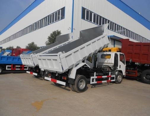 1-10 toneladas de peso de carga Sinotruk HOWO 5t 4X2 camión de basura luz para los requisitos del cliente
