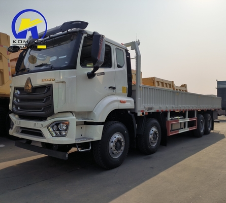 Diseño de neumáticos sin tubos Sinotruk HOWO 8X4 camión de carga pesado con transmisión Wly6t46