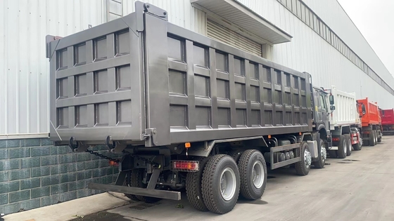 Sinotruk usado 8X4 12 ruedas 50 toneladas HOWO camión de descarga con elevación hidráulica frontal