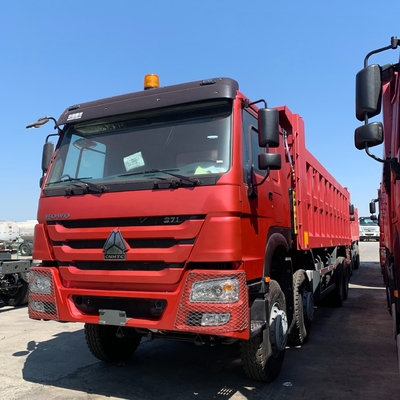 Sinotruk de segunda mano 8X4 12 ruedas HOWO tirador camión de descarga usado con un dormitorio y aire acondicionado