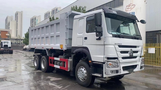 Diseño de neumáticos radiales HOWO Th7 6X4 Dumper Box Dumo Truck/Tipper Truck con eje trasero Hc16