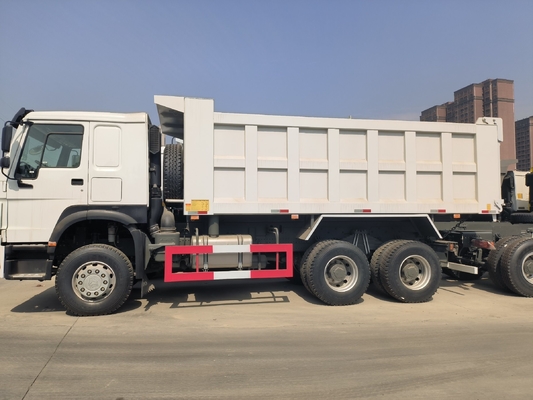 Sinotruk HOWO 6X4 10 ruedas de minería descargador tirador camión de descarga usado con tanque de combustible de 300L