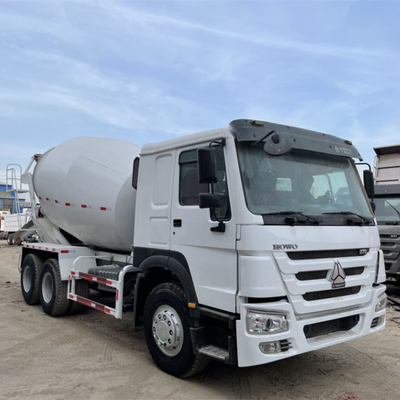 Zf8118 Dirección Sinotruck usado HOWO 8/9/10 metros cúbicos camión de polvo de cemento a granel seco