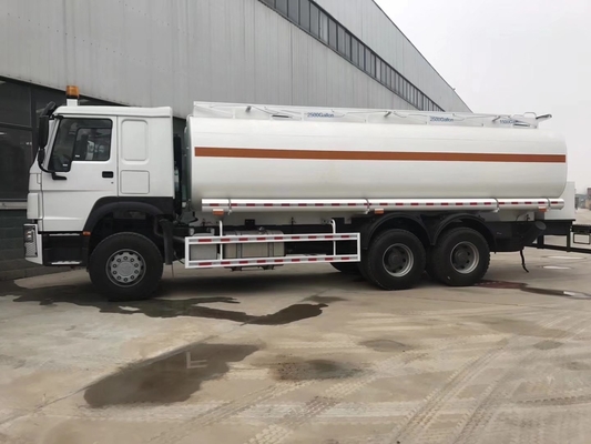 Sinotruck HOWO 6X4 371HP 380HP 20000L Camión tanque de combustible con certificación GCC y neumáticos