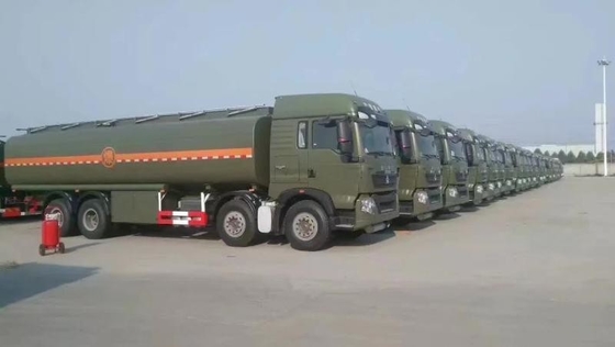 Sinotruck 12 ruedas HOWO 8X4 40000 litros Camión del tanque de combustible con capacidad de carga de 21-30t