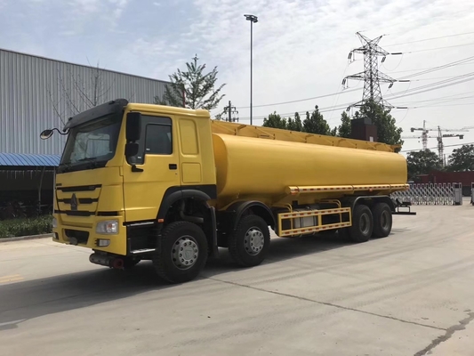 8*4 Sinotruck HOWO Fuel Tank Truck Sensor de medidor de flujo con transmisión manual