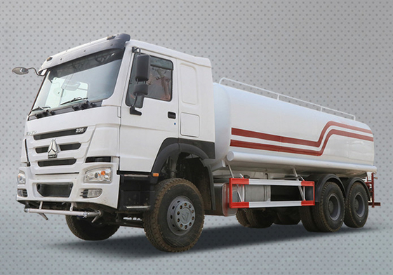 Camión modelo Zz3257n3847A Sinotruk HOWO 6X4 Camión de agua con certificación GCC