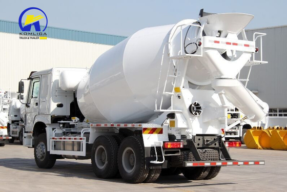 Camión sinóptico de trabajo pesado HOWO 6X4 camión de silos de cemento a granel con una potencia máxima de 300-400 caballos de fuerza