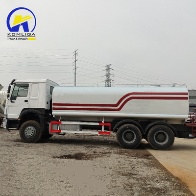 20 metros cúbicos Sinotruck HOWO 6X4 Camión tanque de agua de rociado con motor Wd615.47