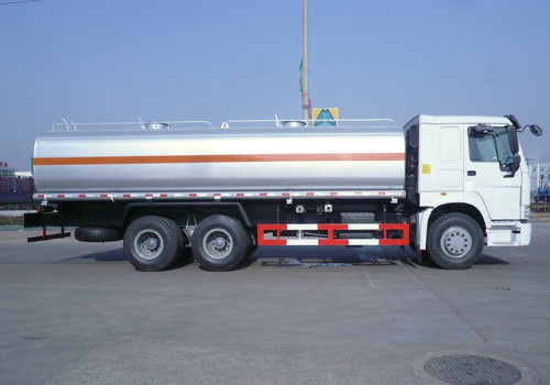 12 16m área de rociado camión distribuidor de combustible HOWO Shacman camión cisterna de combustible camión de combustible