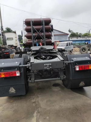 Capacidad 25-30 toneladas HOWO CNG camión tractor/ camión de carga/ para el transporte de alta capacidad